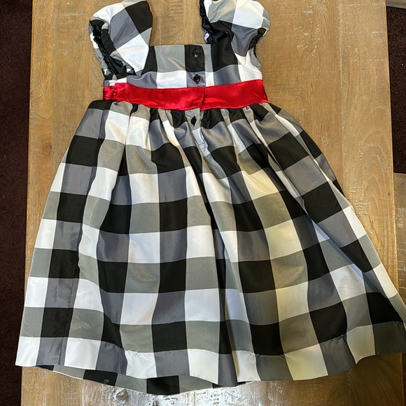 Girls party dress - Picture 2 of 5